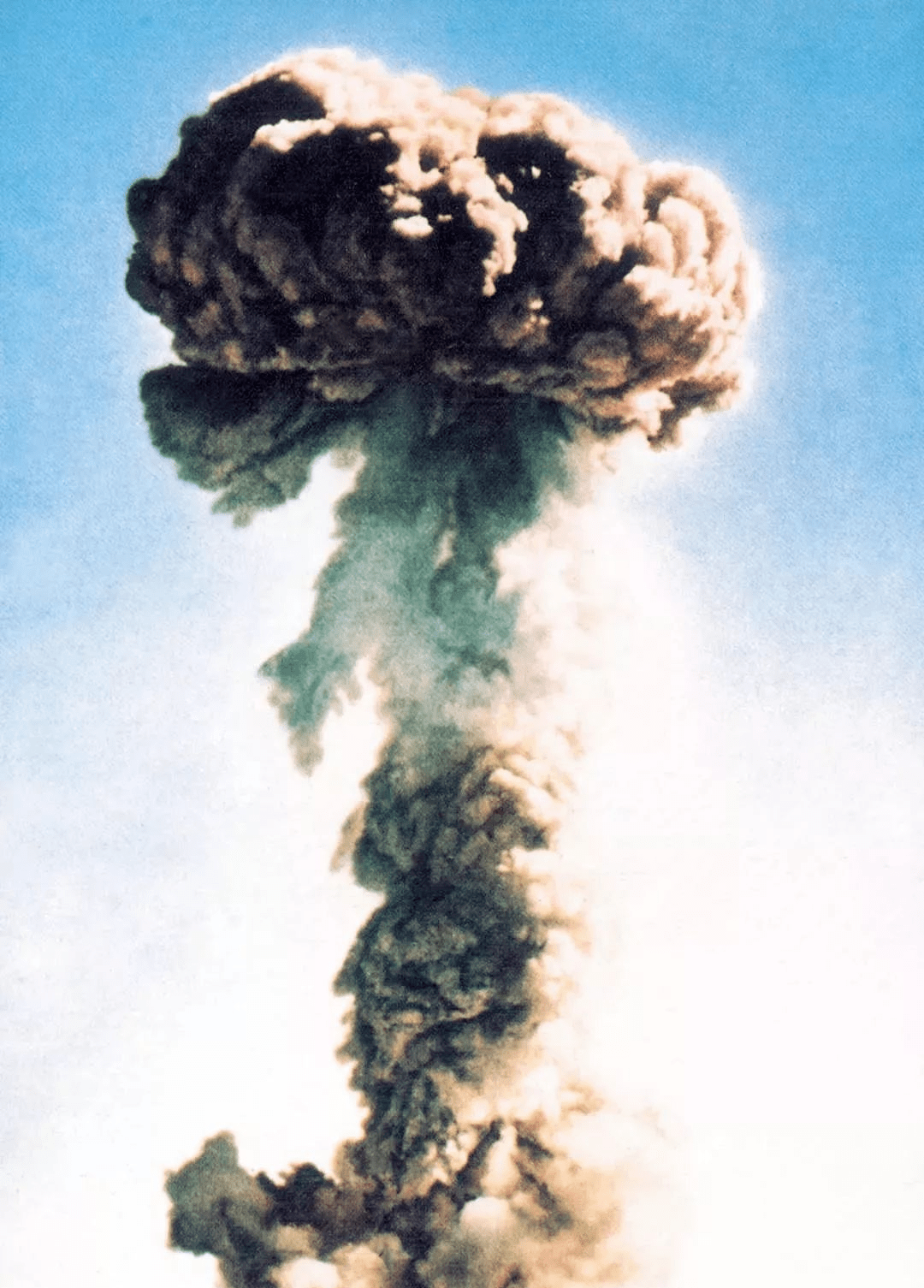 10月16日中国第一颗原子弹爆炸成功. 1967