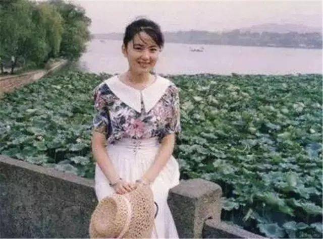 80年代和90年代的女性照片,对比很强烈!
