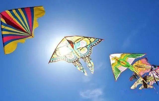 天空中尽情摇曳的——风筝