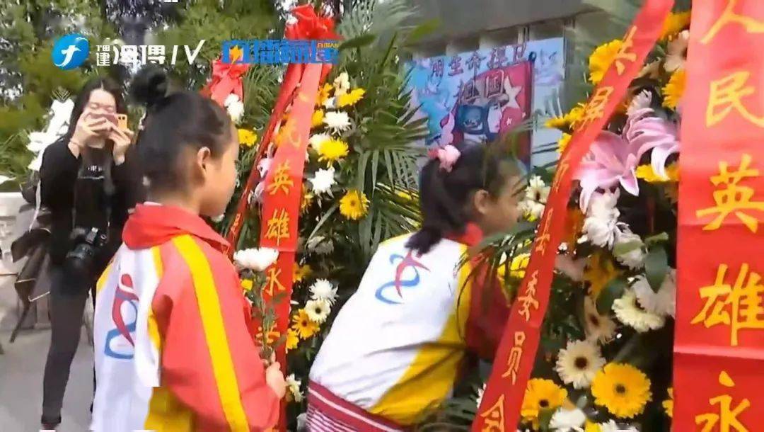 泪目!陈祥榕烈士遗像前,摆满了他爱吃的橘子