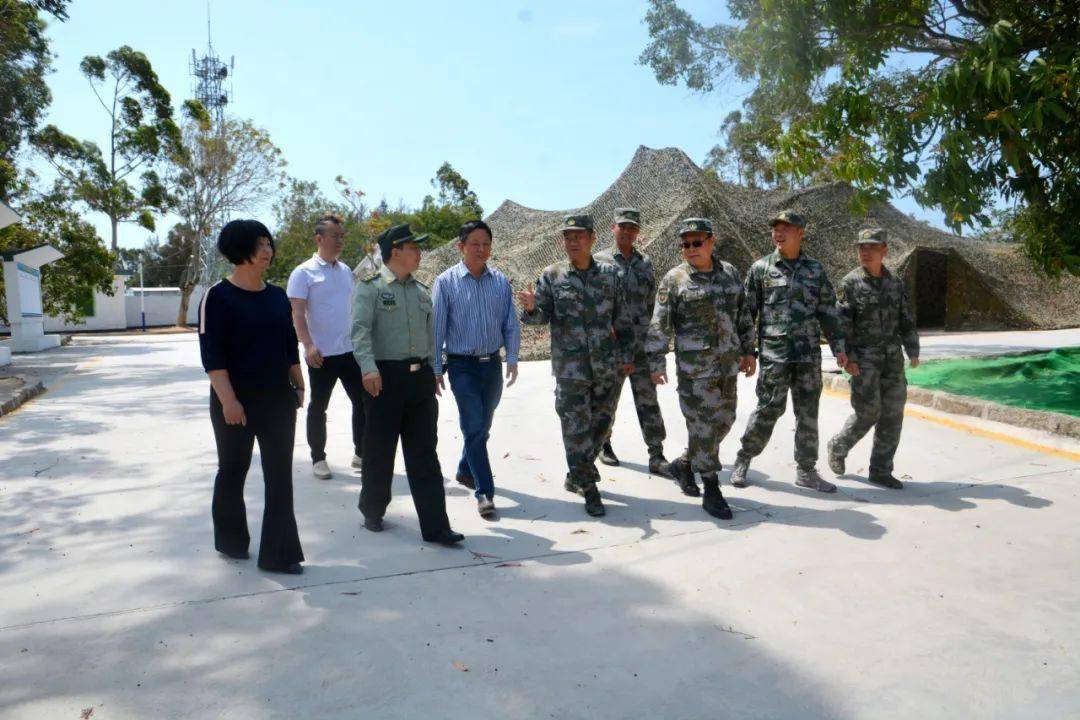 潮州军分区走访慰问驻饶驻训部队官兵