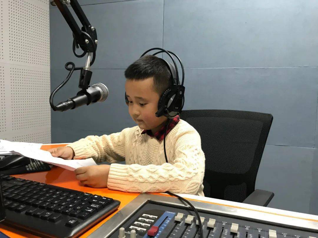 学文明条例做文明市民小播讲员陈子沐周怡然