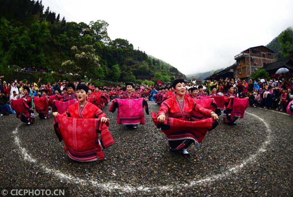 广西龙胜举办瑶族"长发节"