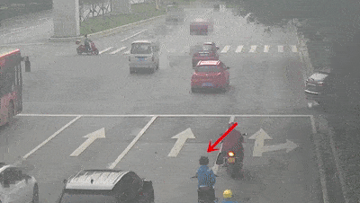 柳州交警提醒!电动车,摩托车不要这么