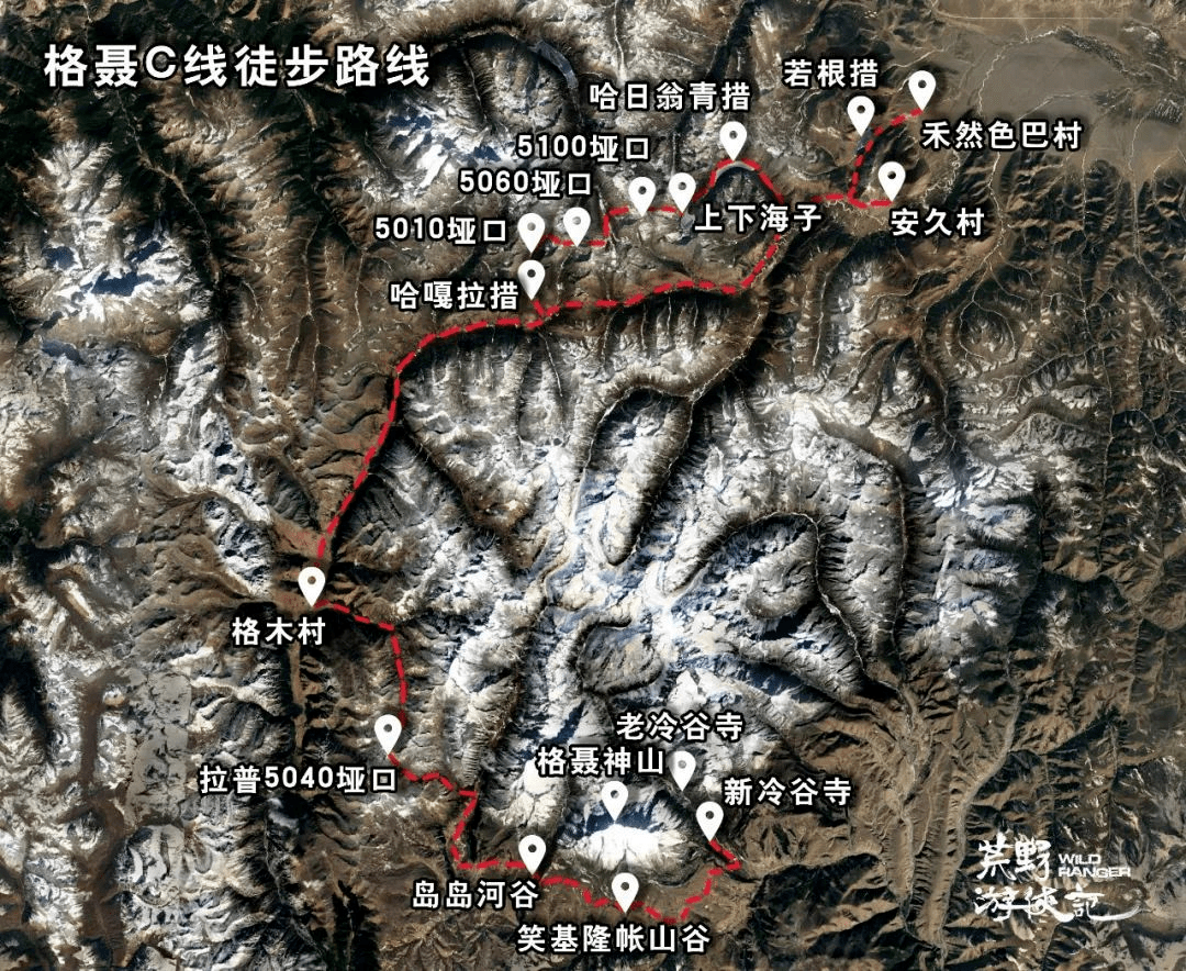 由于格聂山区内地形地貌丰富,景色优美,因此吸引了众多游客,诞生了多