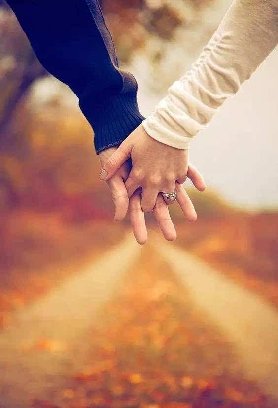 恋爱本身就是两个人选择走上同一个方向的道路才得以延续的,如果两个