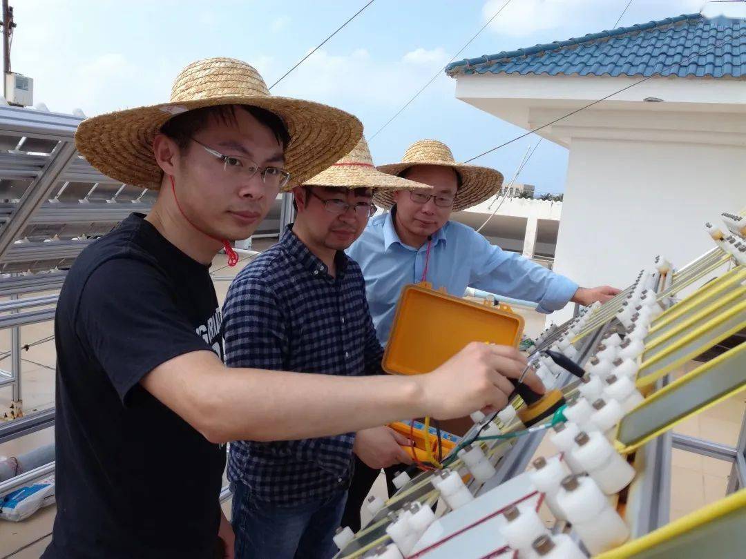 上海科技青年35人引领计划获奖者鞠鹏飞为航天材料解决腐蚀磨损难题为