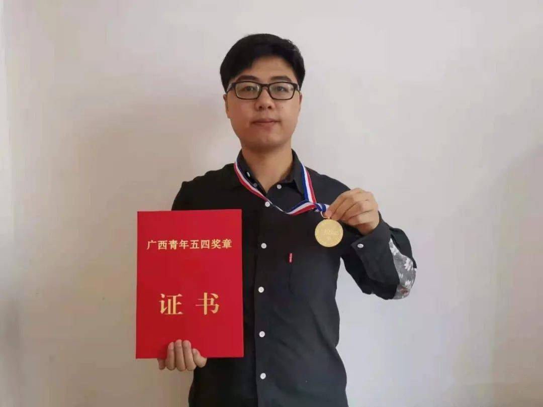 青年榜样丨建党百年—青春故事(三)_覃建浩