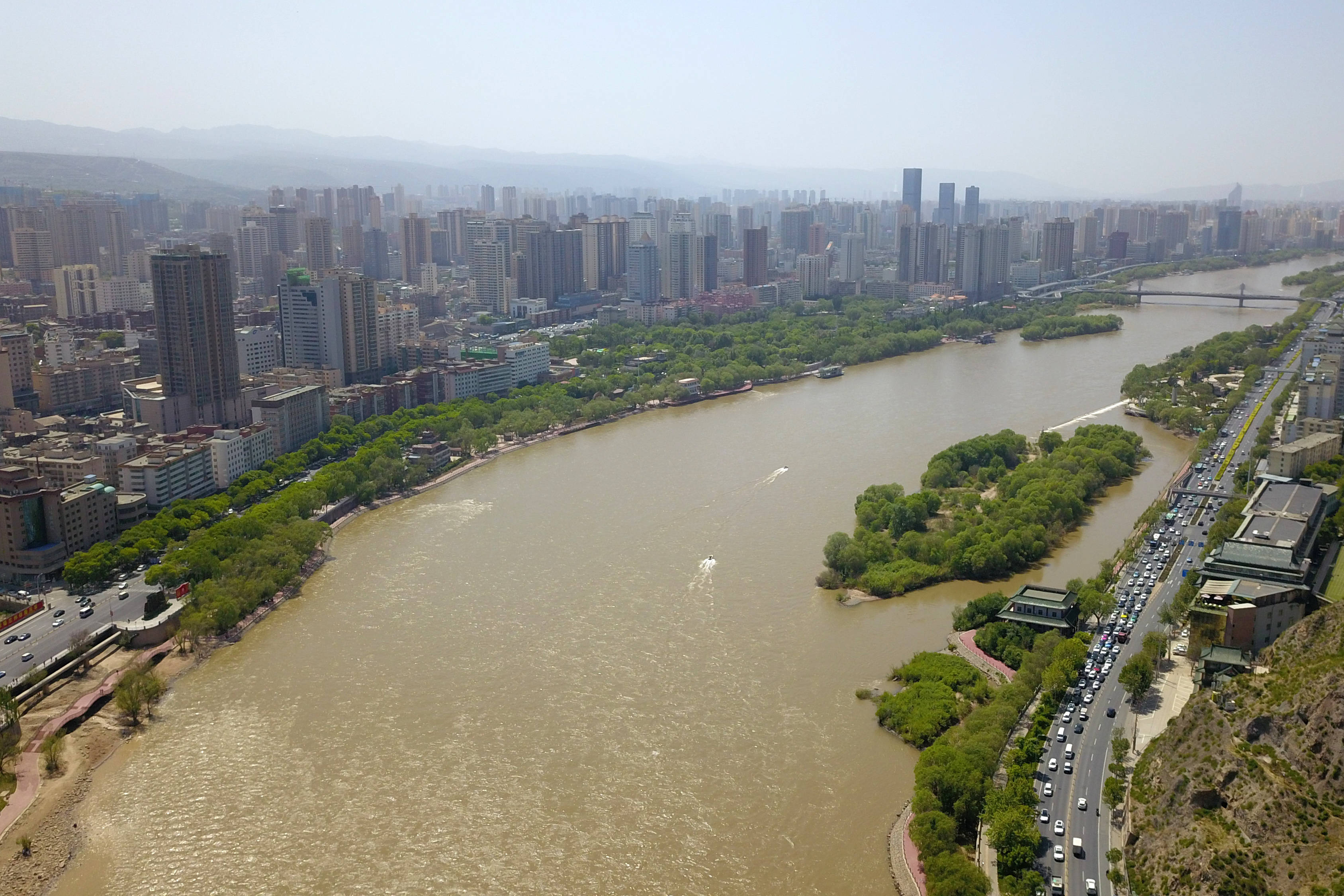 这是5月8日拍摄的黄河兰州段景色(无人机照片).
