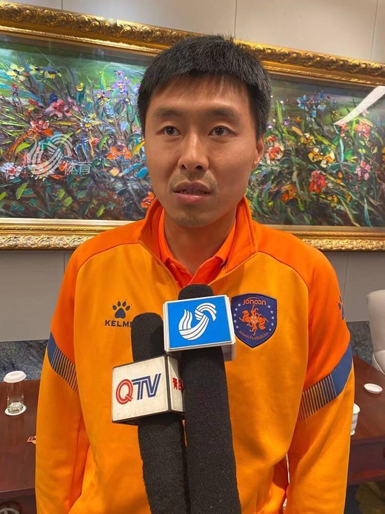 28年前,青岛海牛足球俱乐部正式成立,这是青岛第一支职业化球队,也是