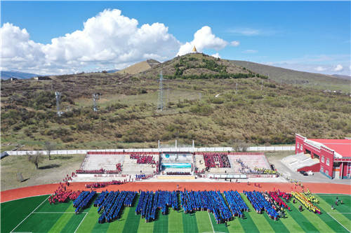 红原县开展中小学地震应急疏散演练暨防灾减灾知识进校园活动