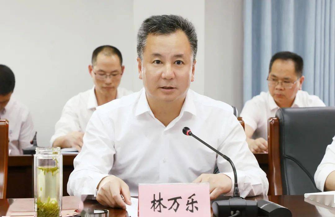 市委常委,秘书长王军来泰开展"办实事,解难题,减负担"