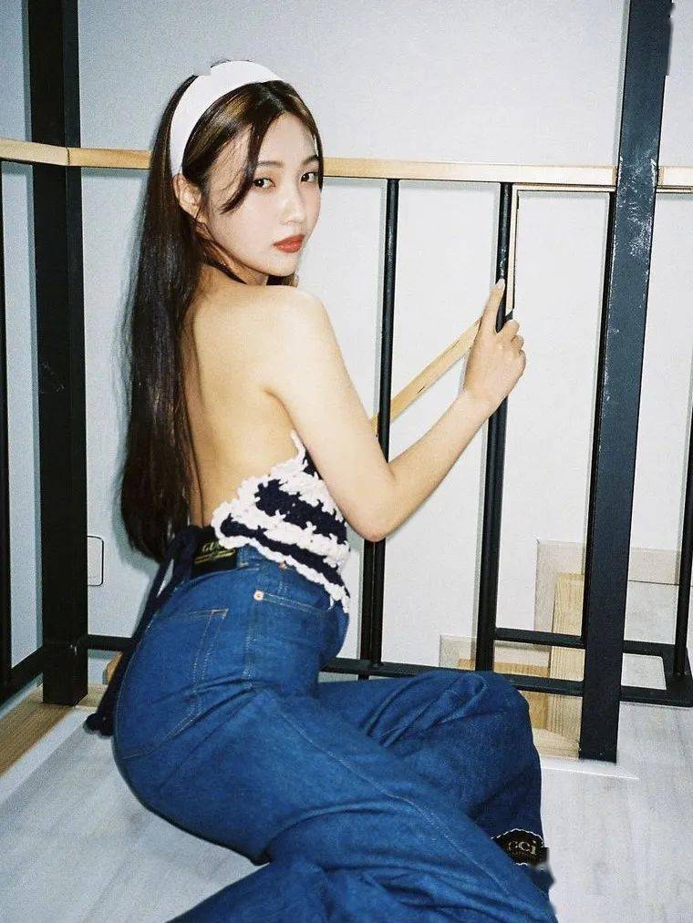 要说增高颅顶神器,这种 厚厚的宽发箍更不能错过.