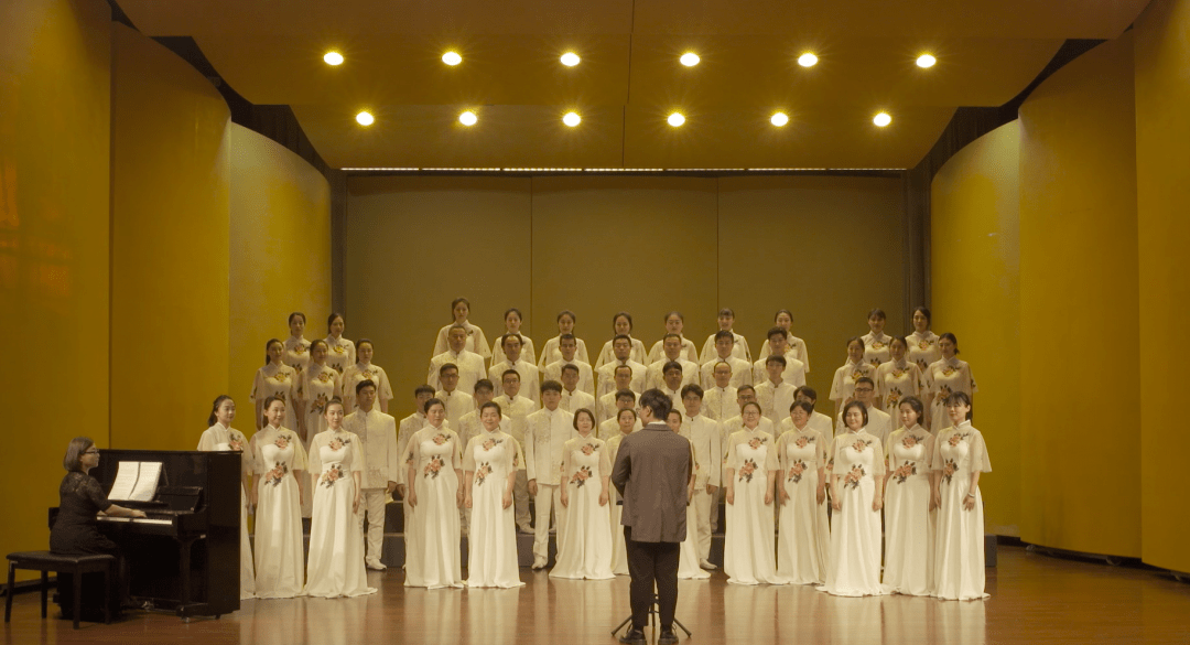 《乘胜进军》—同济大学教师合唱团