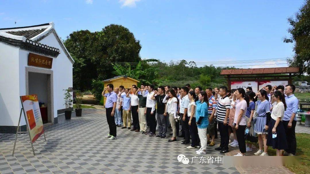 参观阮啸仙故居▲参观罗焕荣故居▲参观上村村红色文化馆根据旅控