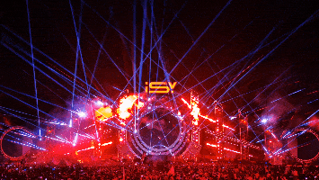 大型烟花秀,电音美食游乐嘉年华,5月29日盛大开幕,全城美女帅哥约起来