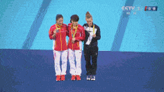 会跳水项目女子单人三米板,金银牌分别被我国选手施廷懋和何姿拿下