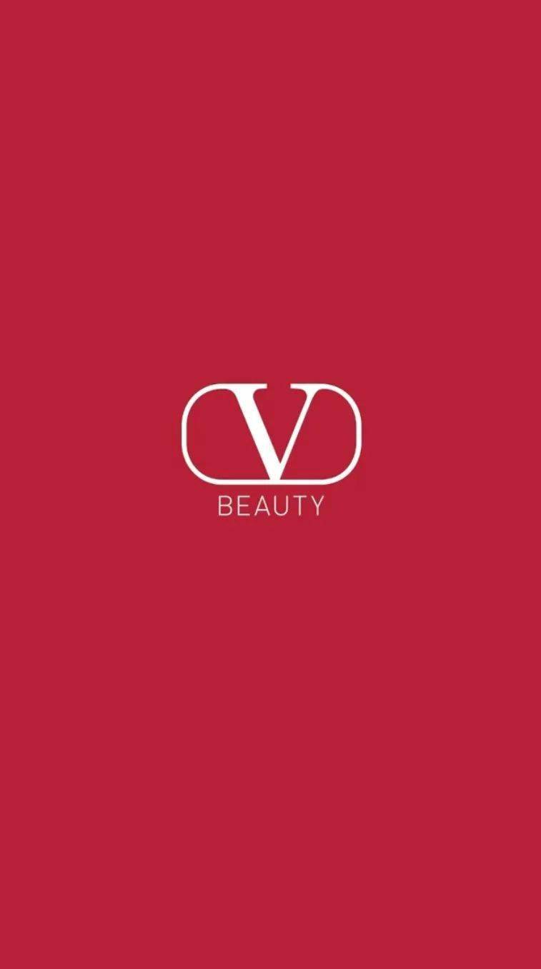 以经典valentino红搭配金色logo valentino beauty即将重磅登场!