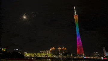 夜空|昨晚，广州夜空上演超震撼一幕！