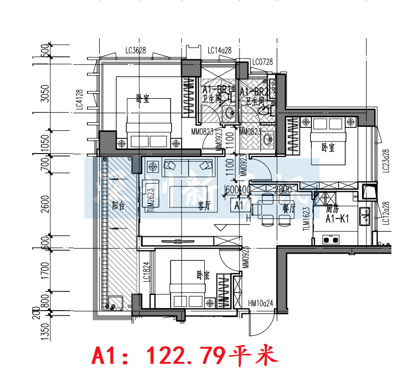 建面约123㎡户型,三房两厅两卫