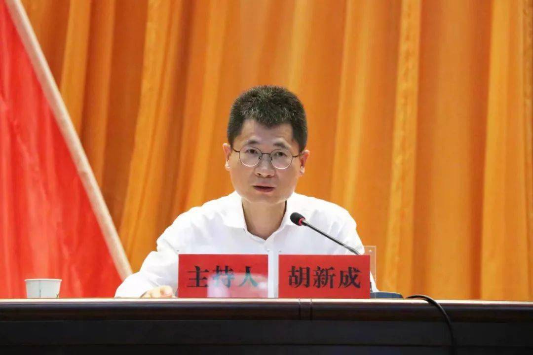 区委副书记胡新成表示,自迎接全国卫生城市复审工作启动以来,各责任