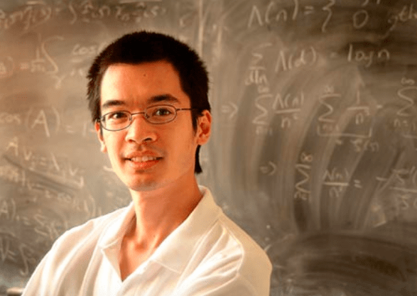 北大数学系「扫地僧」韦东奕爆红!