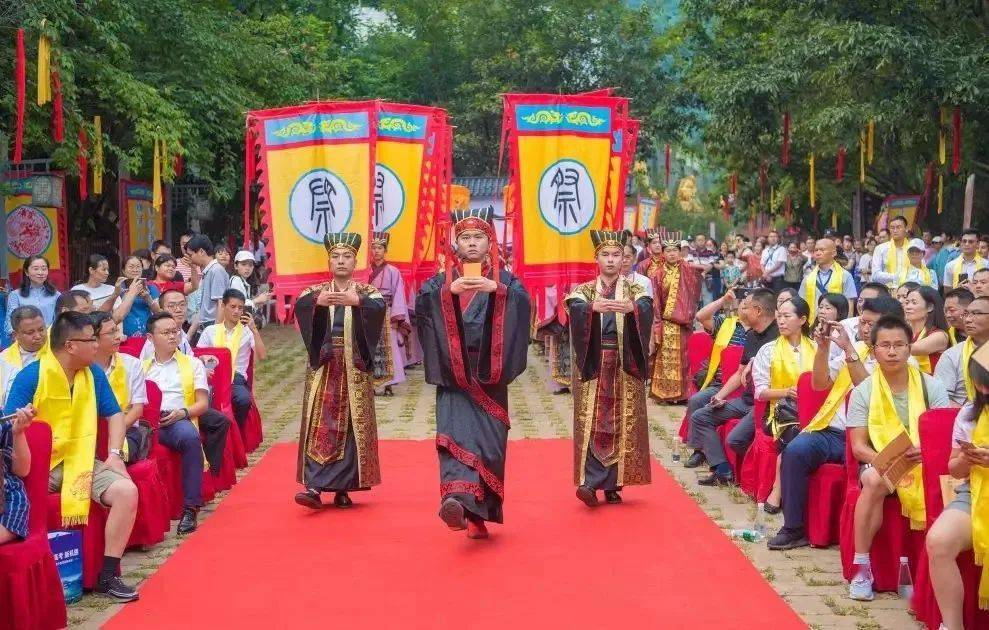 为迎端午助力中高考米易颛顼龙洞举办祈福活动学生及这些人免门票