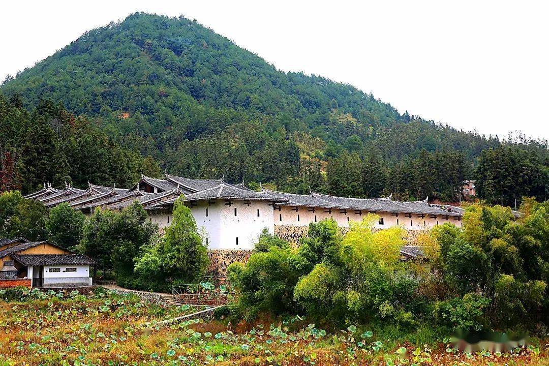 1国内罕见的古民居安贞堡安贞堡位于福建省永安大田槐南乡洋头村,为