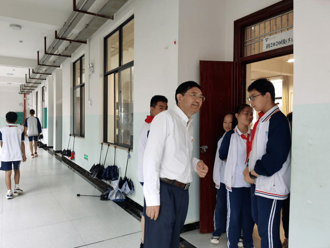 学党史 办实事—文泽鸿到桂林市中山中学城北校区