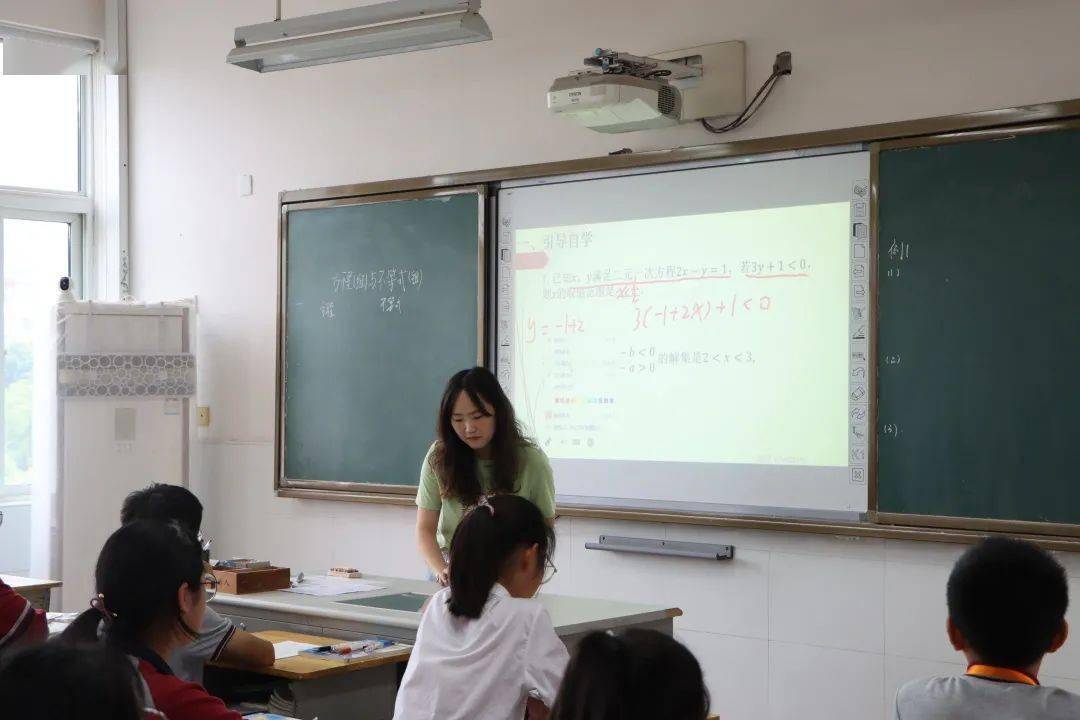 张家港塘市初级中学行远自迩研生本教育笃行不怠筹未来发展