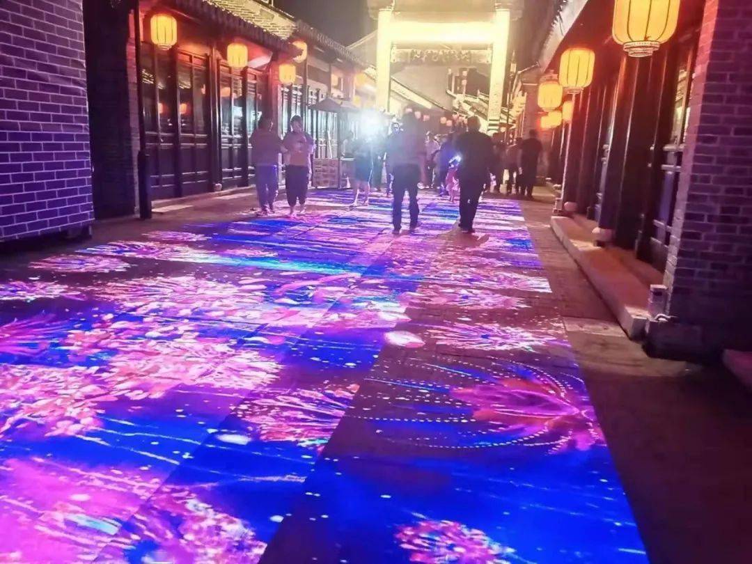栟茶的夜景保障自身安全所以还需要大家减少到古镇活动可能会存在不
