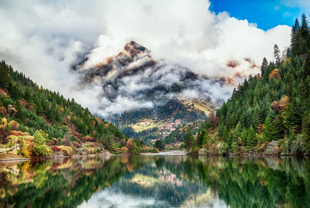 黑水县达古冰川荣获十大川派网红名山