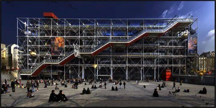 蓬皮杜艺术中心 |浪漫巴黎的现代艺术"炼油工厂"