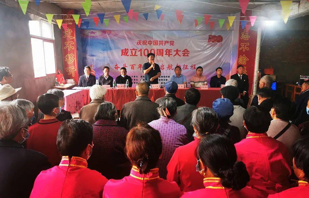 县委常委,统战部长徐先林,县政府副县长袁智及县发改局,县人社局,卫健