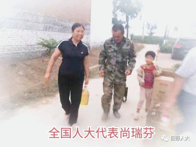 本期代表 全国人大代表尚瑞芬 市人大代表/鲁西书画院院长徐凤秋 市