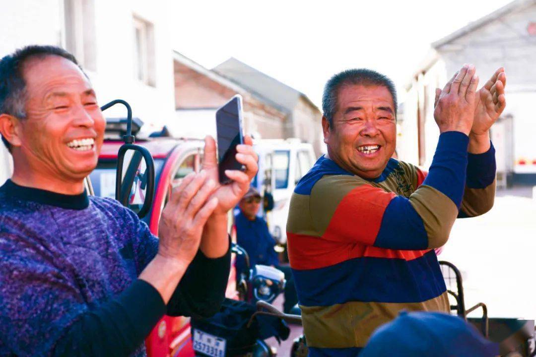 100张笑脸,祝福党!