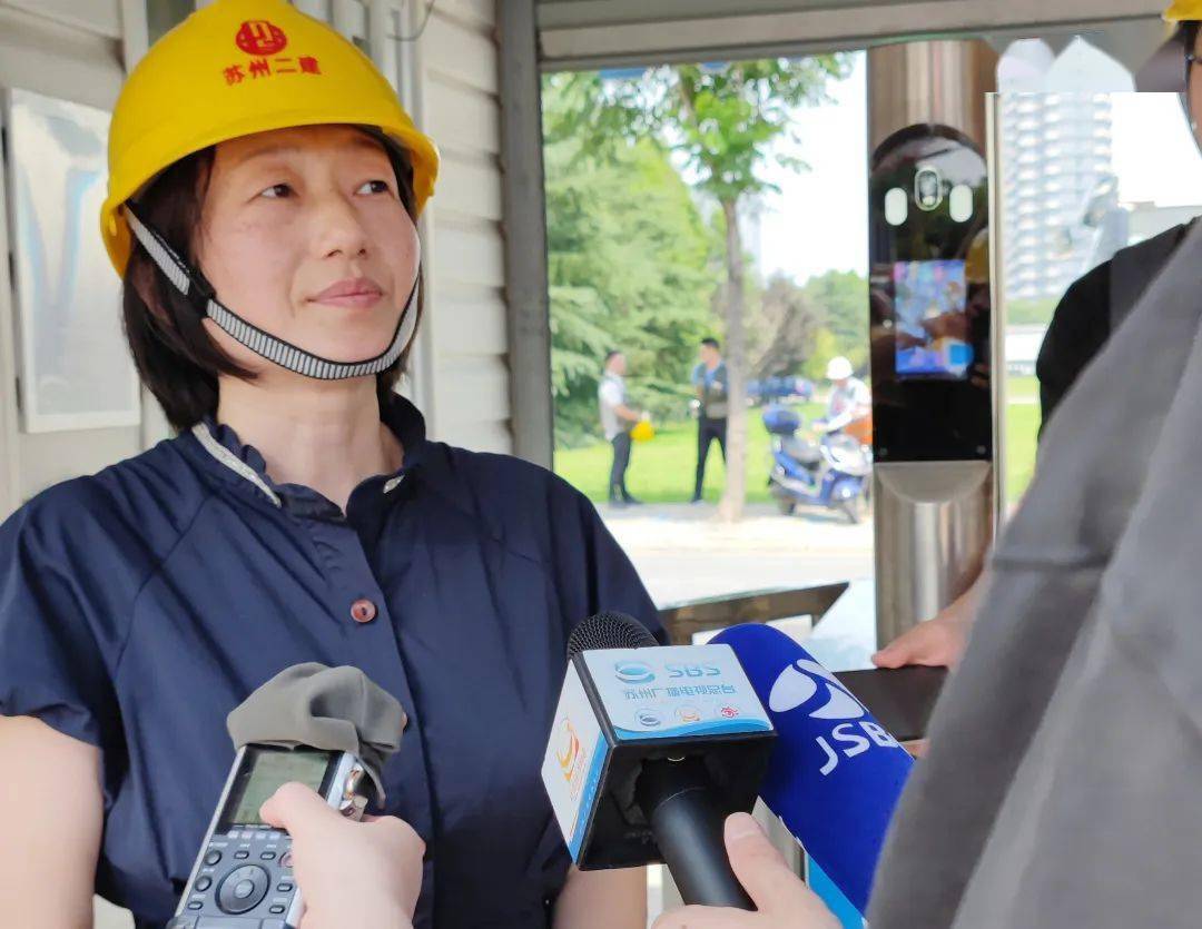 实名制工作获市住建局表扬,园区人社局会同规建委发放首张农民工工资