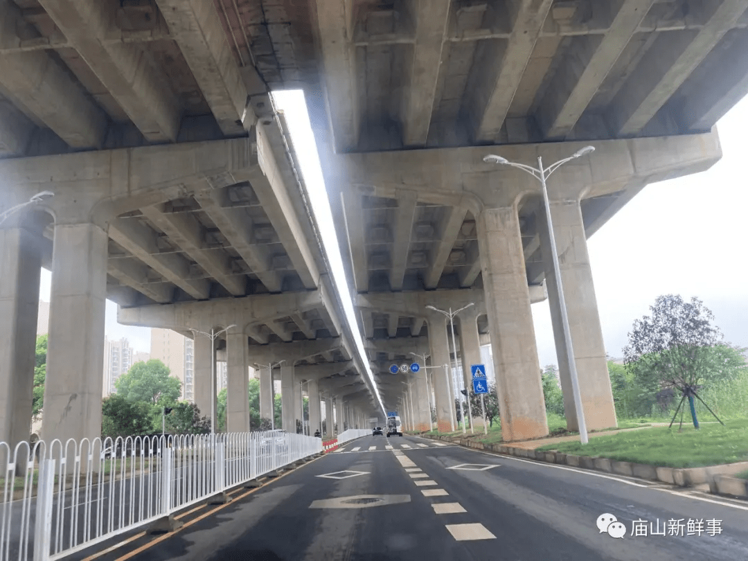 江夏庙山这条道路已经悄然通车!武汉再添一个十字路口