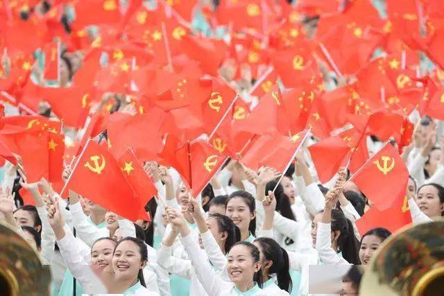 台湾学生解答:中共为什么能得到百姓爱戴