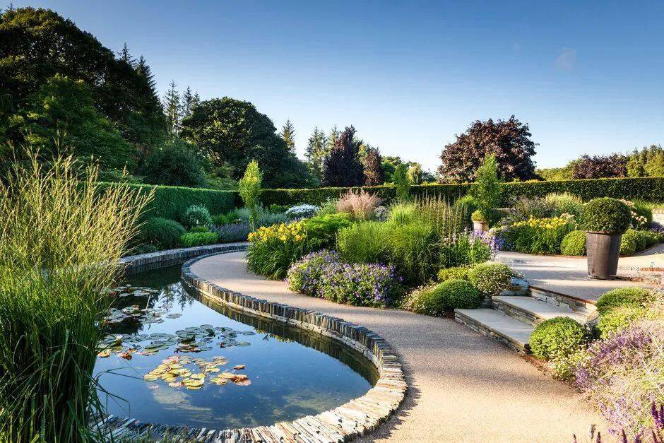 这是rosemoor的  第一个围绕观赏性  水景设计的花园