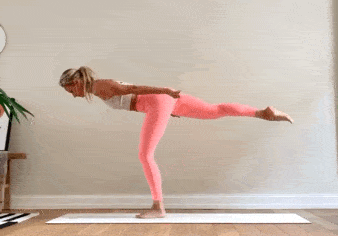 这10 个瑜伽动作下来,肚子小了,臀翘了!