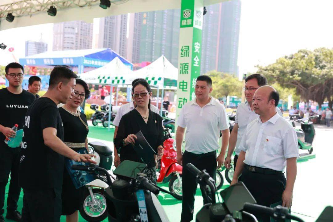 贵港市首届造物节隆重开幕,这是政府倡导超标车换购的标杆模式!