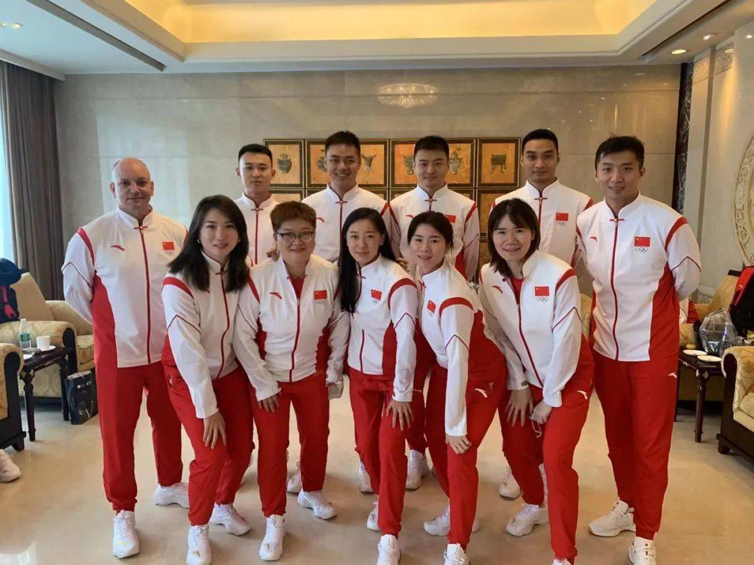7月19日清晨 中国体育代表团中国击剑队 吹响出征集结号 运动队从国家