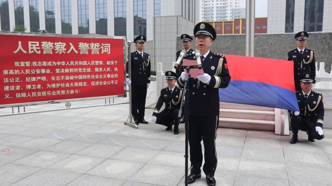 关于警礼服你想了解的都在这↓↓中国人民警察 警礼服来源:阳泉市公安