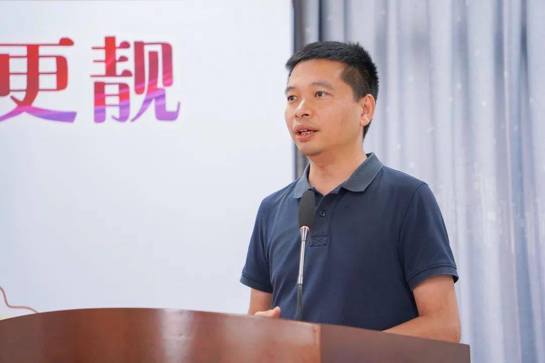 里水镇党委副书记余海生发言拆棚:各村委会,经济社要建章立制,分类