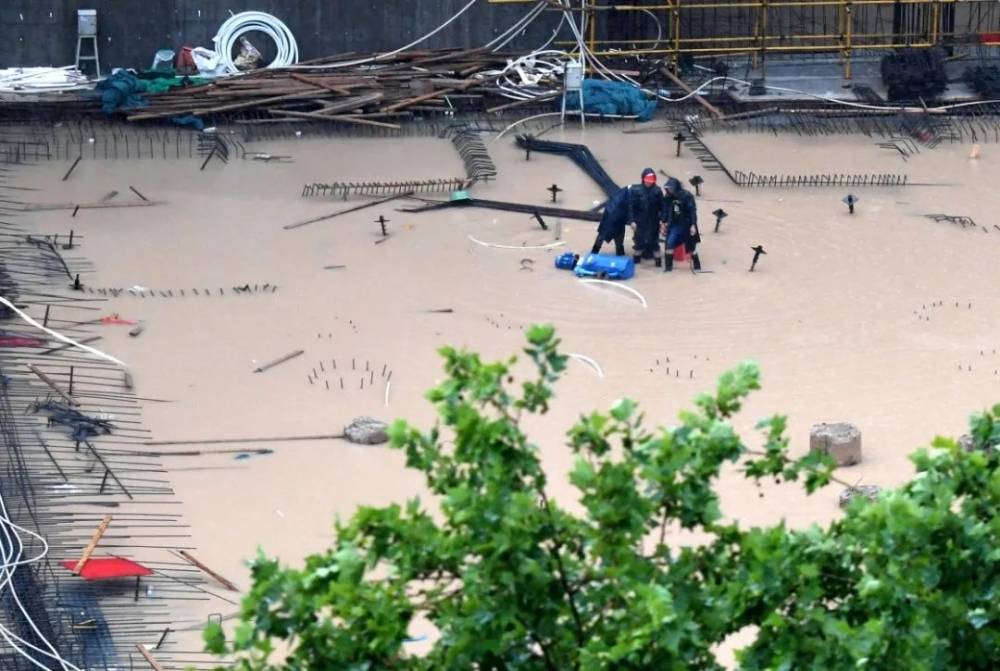 极端暴雨千年一遇,河南郑州3天下了1年的雨!