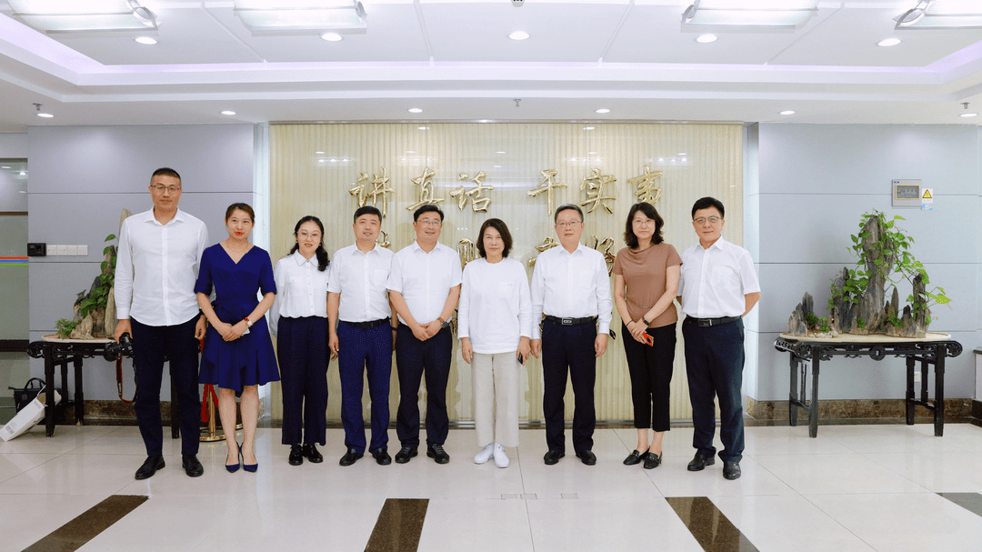 市委书记吕波带队赴珠海深圳进行考察