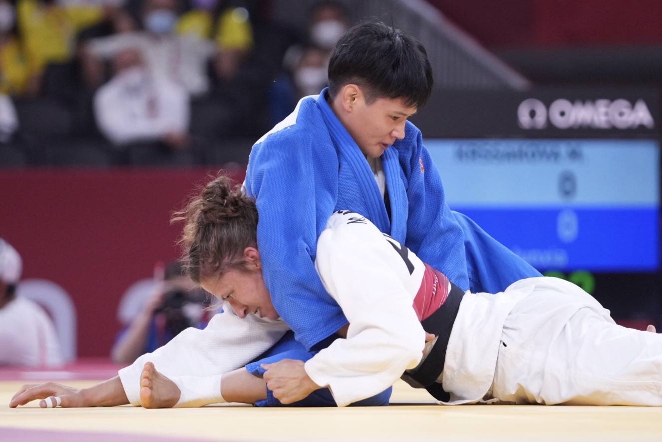 当日,在东京奥运会柔道女子63公斤级32进16的比赛中,中国选手杨俊霞