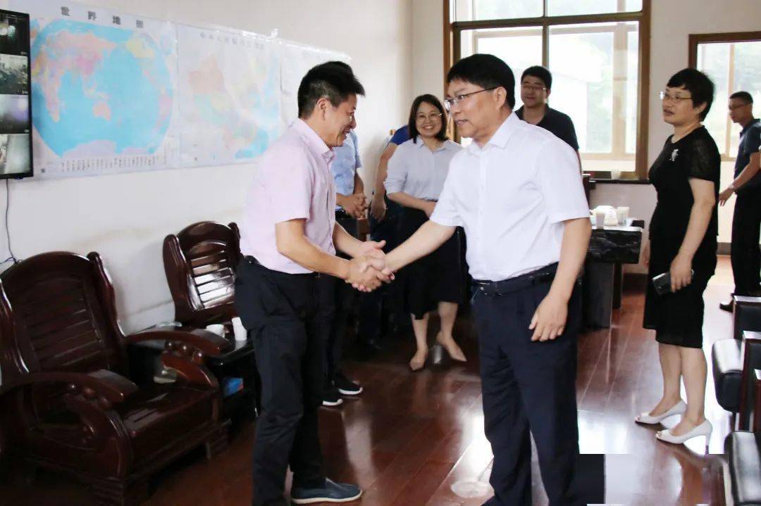 陈召华主席开展"八一"慰问活动_郑永军