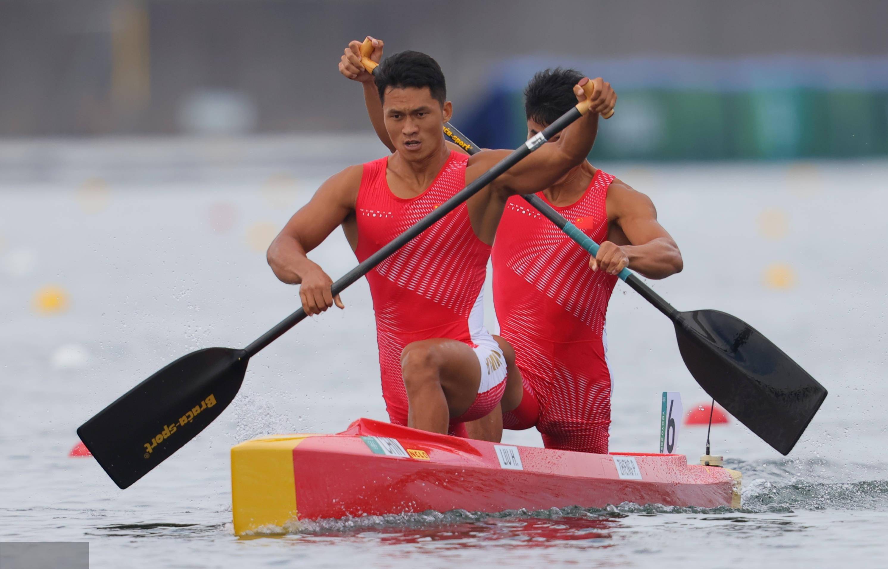 北京时间2021年8月3日,中国皮划艇运动员刘浩,郑鹏飞在东京奥运会